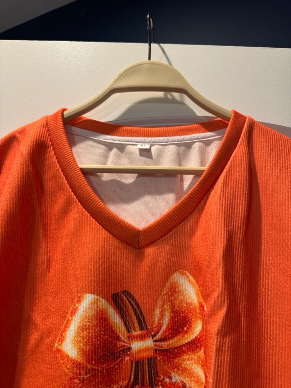 NEW! Orange Long Sleeve Vneck Sparkle Pumpkin Top in XL! - Picture 6 of 7